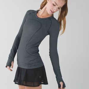 • Lululemon • Swiftly Tech Long Sleeve Crew Sz 2